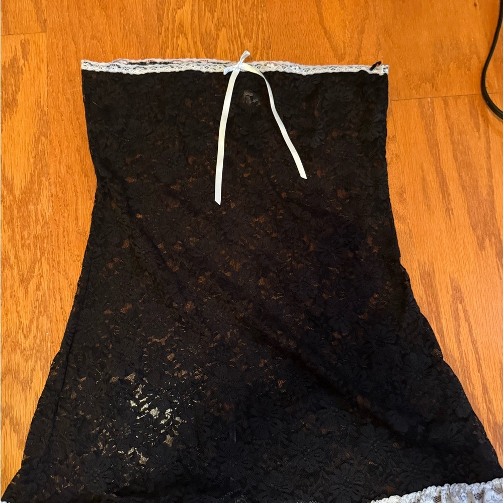 Chic Black Lace Chemise